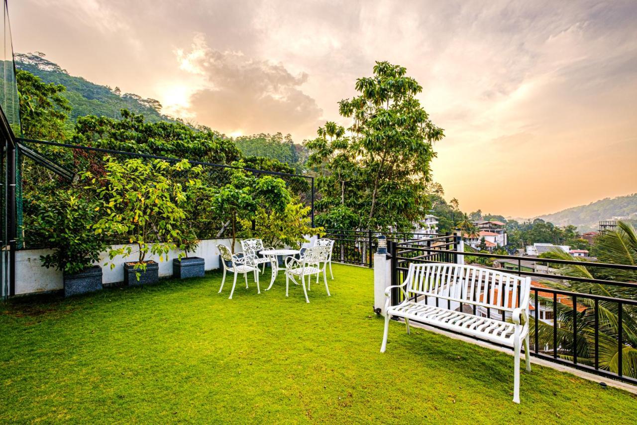 Queens Mount Ridge แคนดี้ ภายนอก รูปภาพ